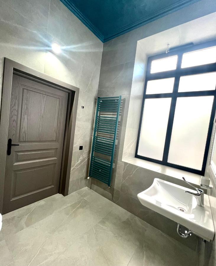 Richmond Hotel Chişinău Esterno foto