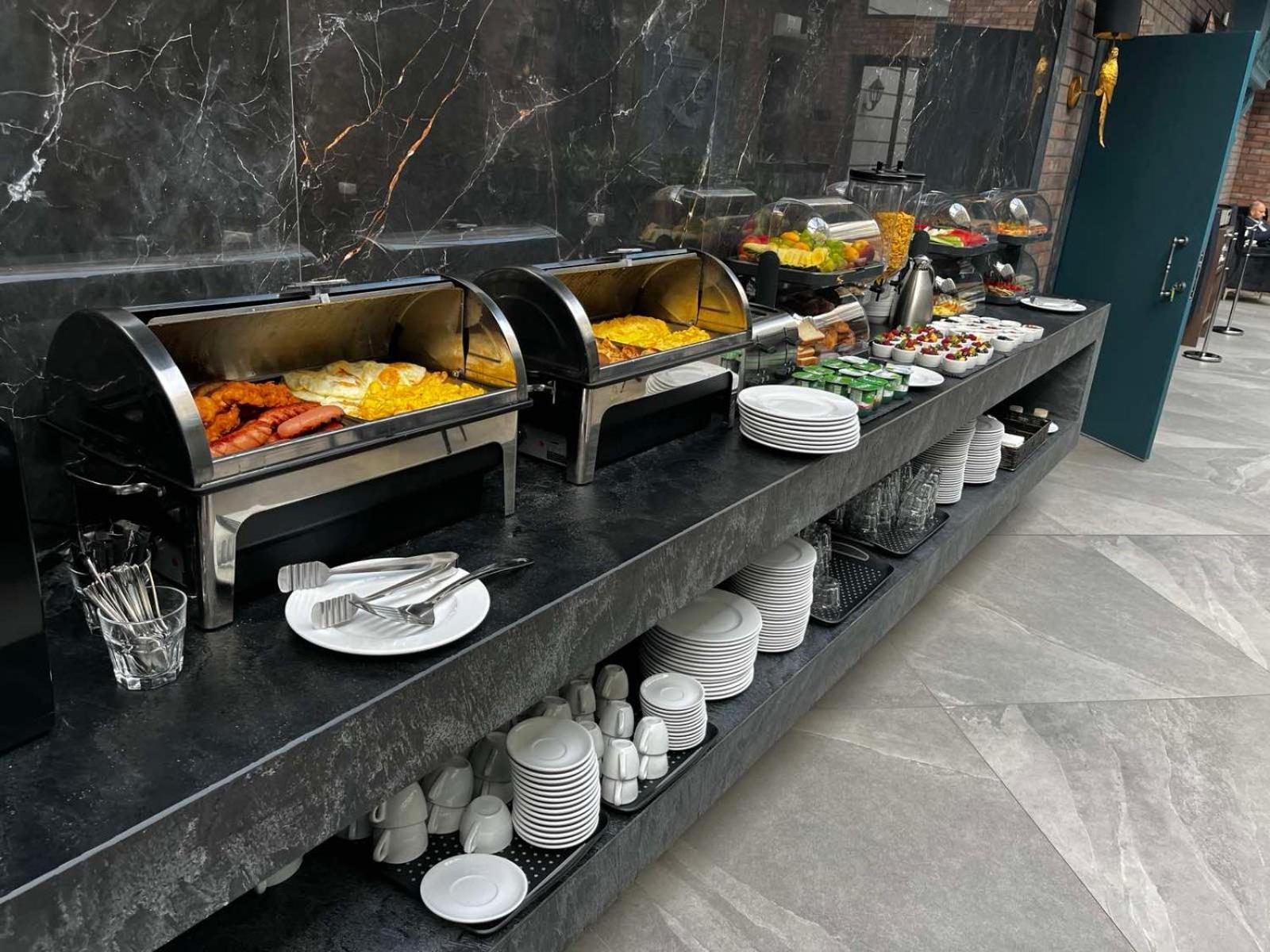 Richmond Hotel Chişinău Esterno foto